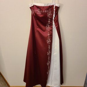 Aspeed maroon and white prom/formal with lace up front